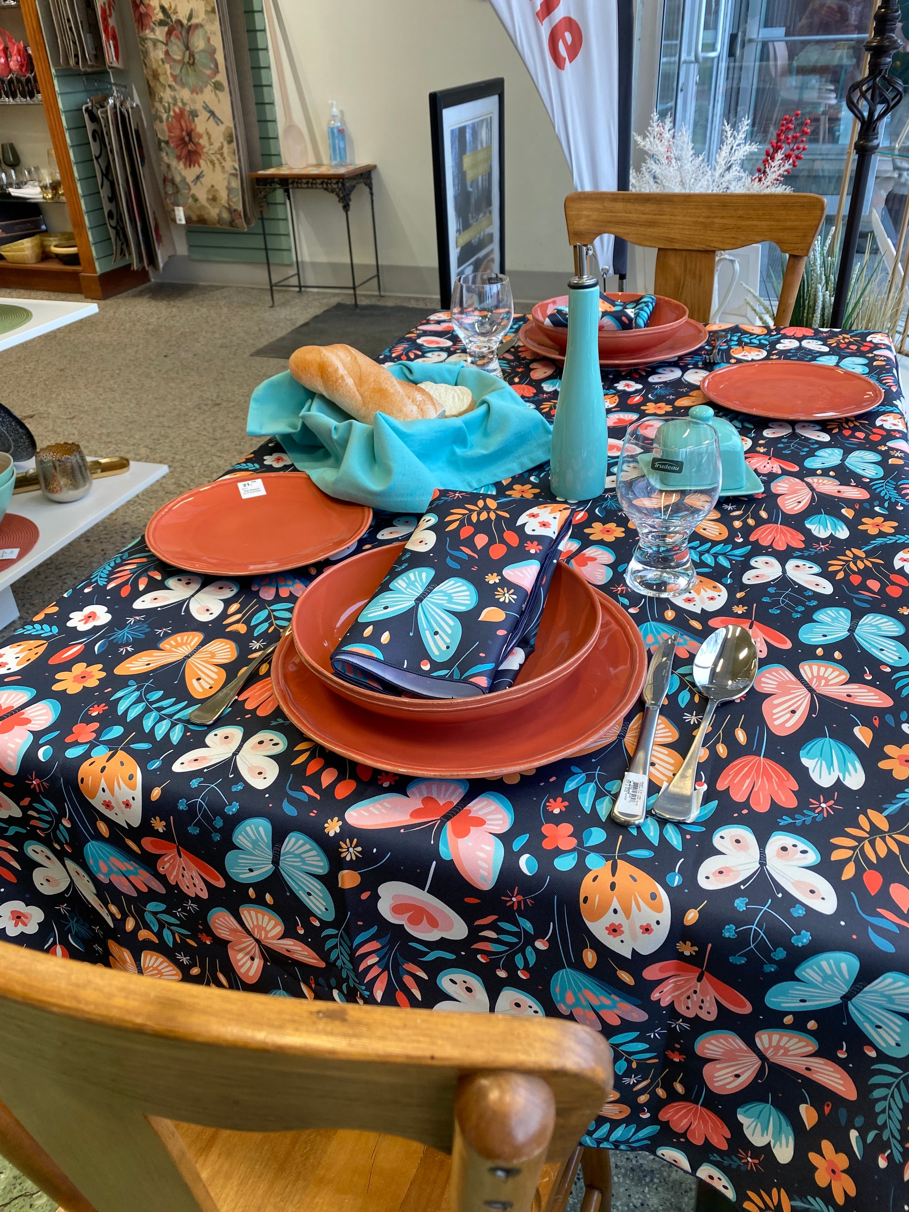 NAPPE 60 X 84 BETTY'S NOIRE