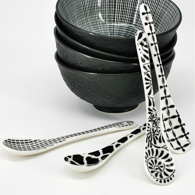 J/4 CUILLÈRES ASSORTIES