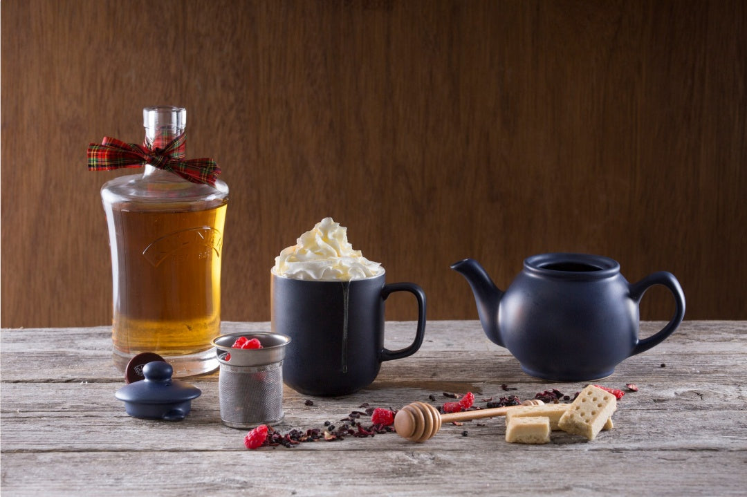 THÉIÈRE  BLEU MATTE 1100ML