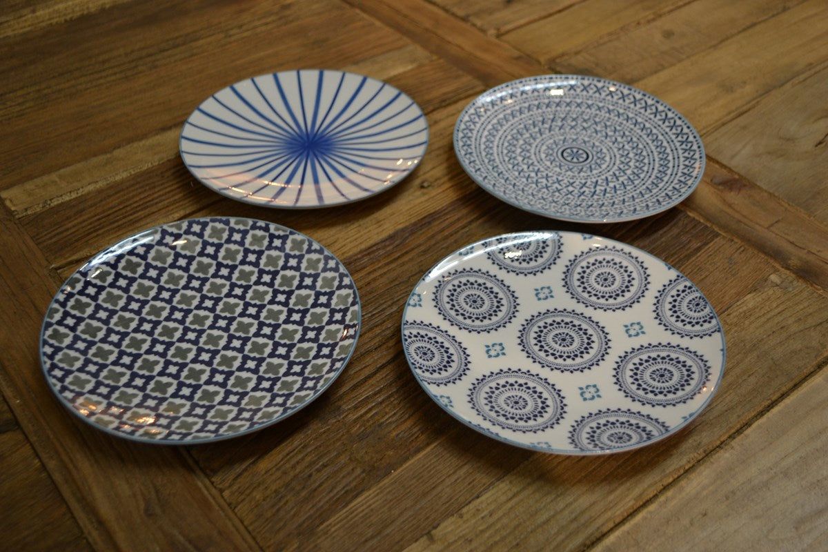 ASSIETTE AVEC CONTOUR BLEU