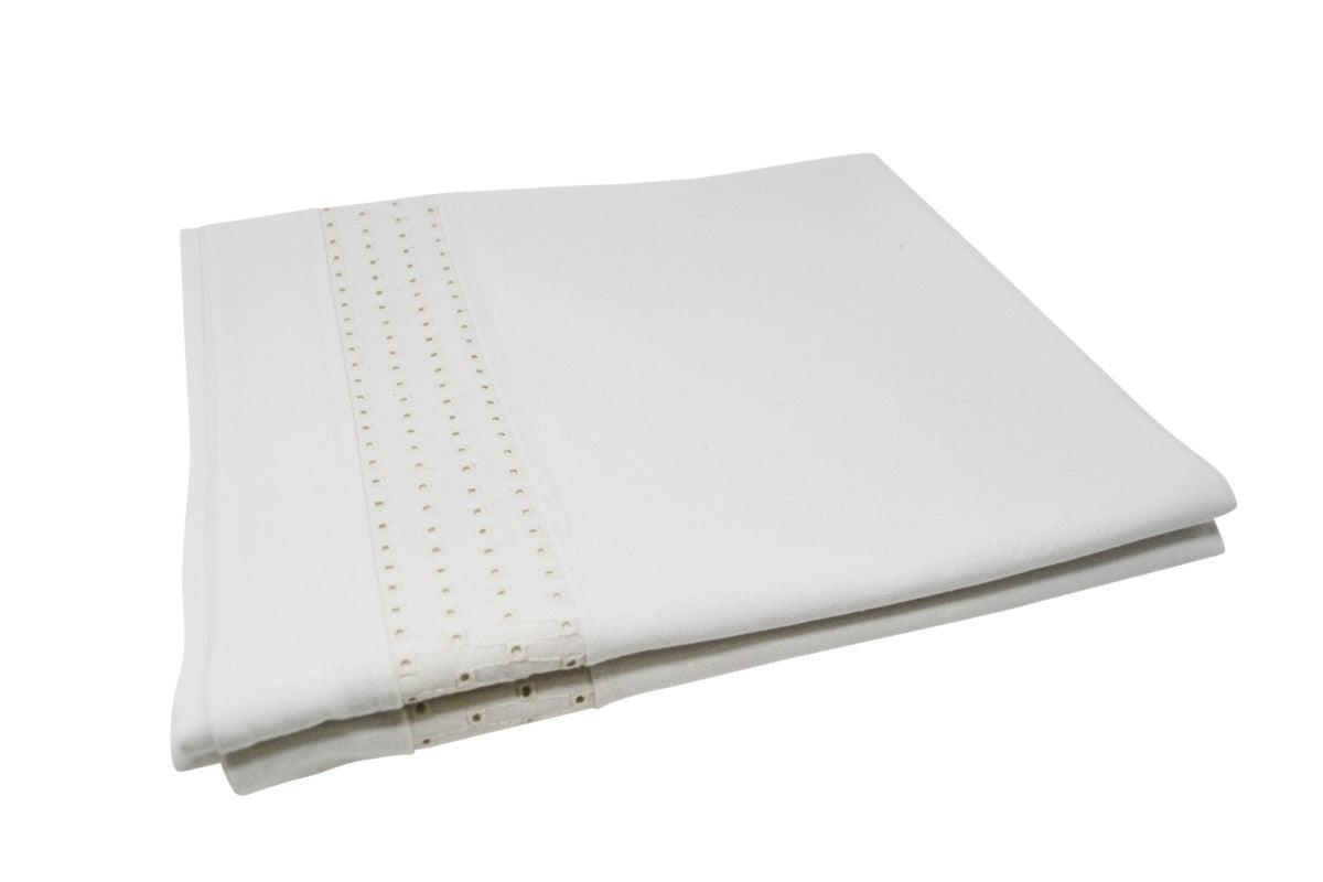 NAPPE 54 x 74 SCHIFFLI BLANCHE EN COTON