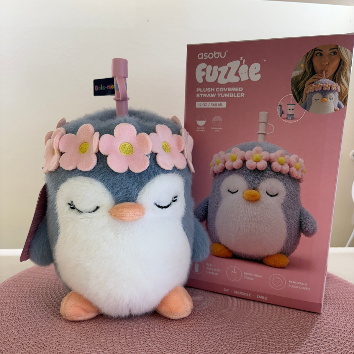 BOUTEILLE ET PELUCHE FUZZIE PINGOUIN