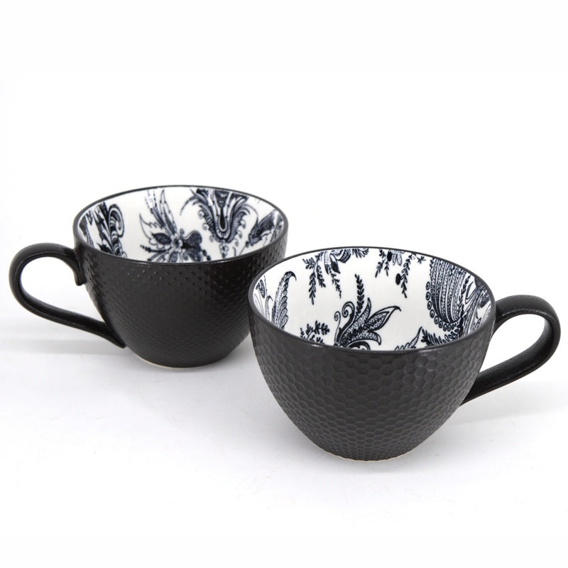 TASSE TEXTURÉE NOIRE 450ML